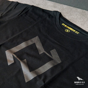 【編號190】| 康士坦的變化球 KST | 世界巡迴 T-shirt 落肩款 上衣 Tee - M
